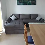 2 Lägenhet *